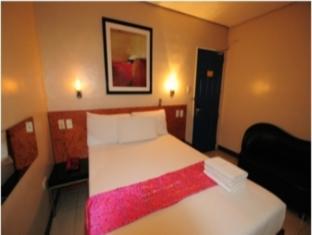 Mariposa Budget Hotel - Taytay Taytay  Buitenkant foto